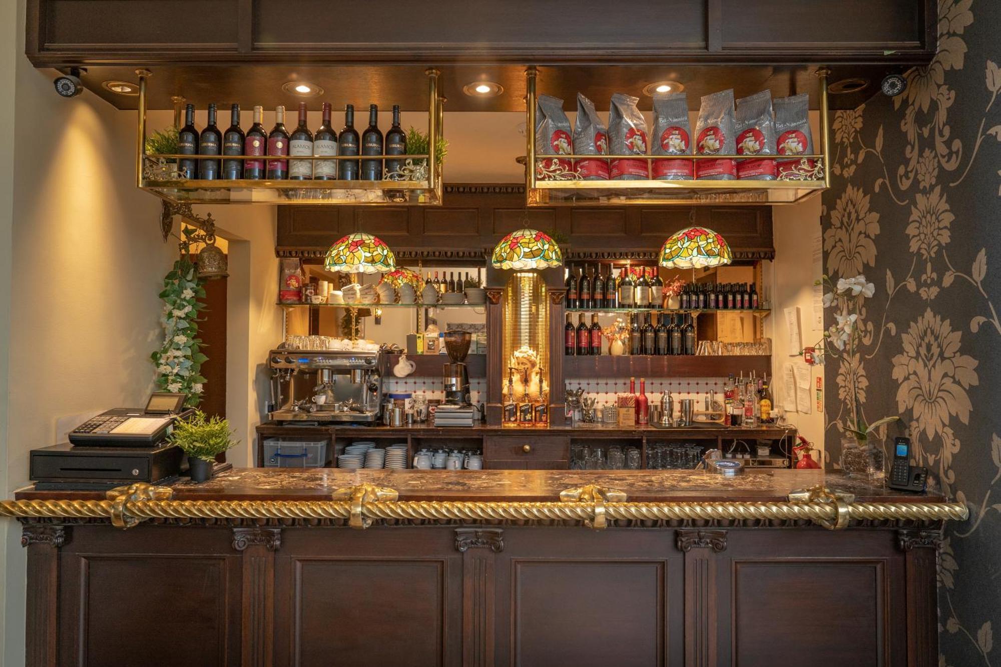 Bankton House Hotell Livingston Exteriör bild