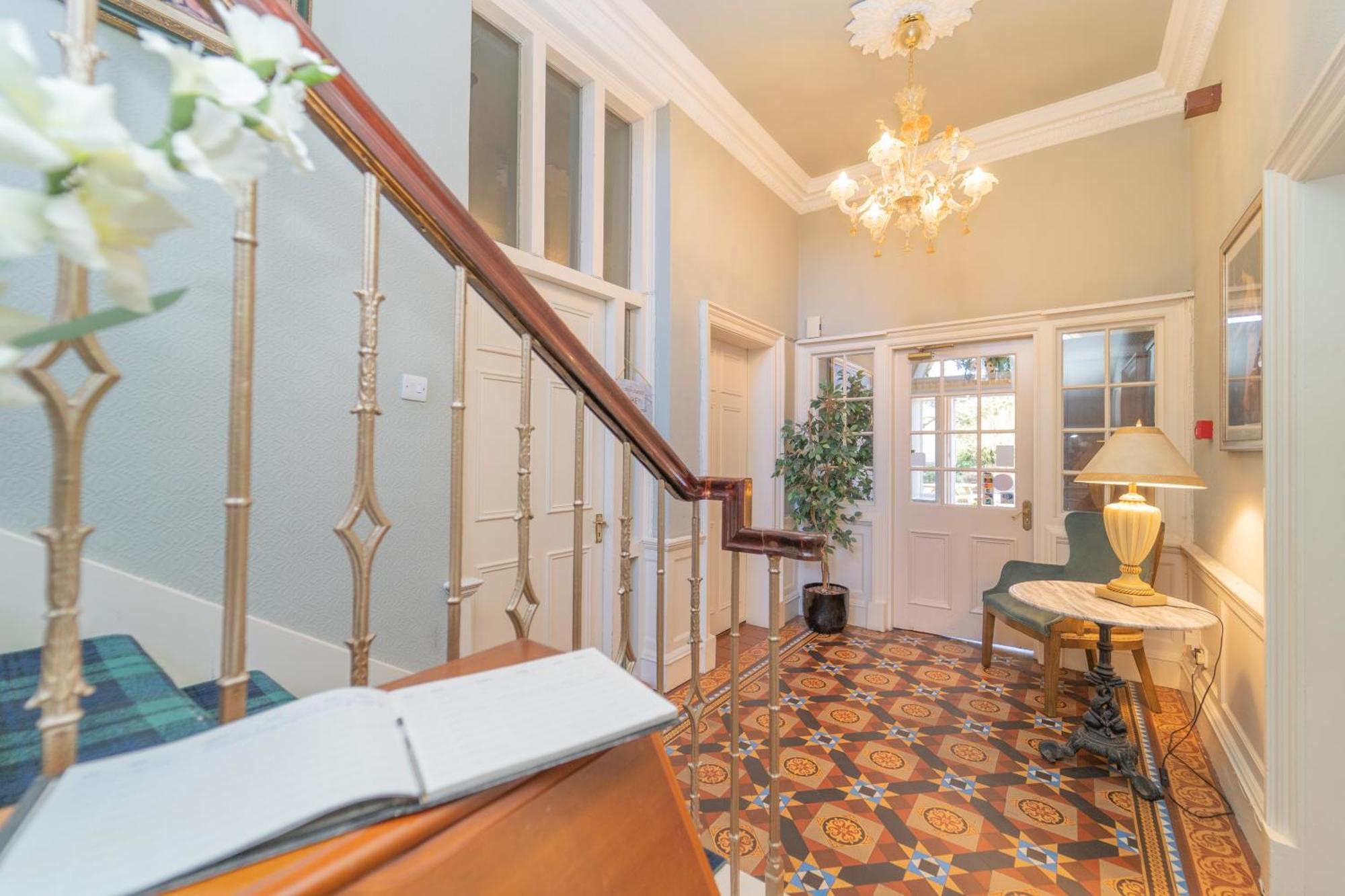 Bankton House Hotell Livingston Exteriör bild